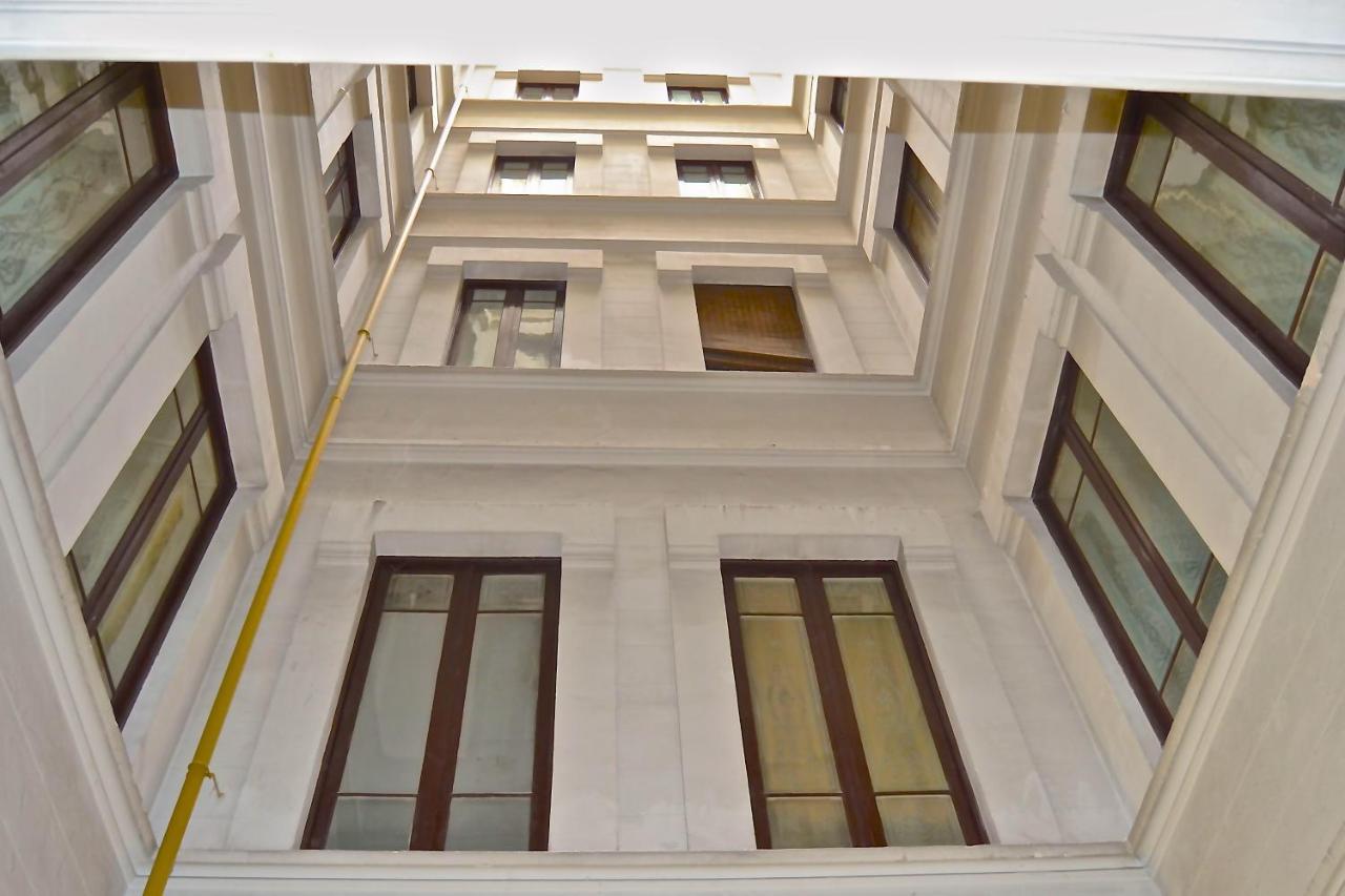Bizflats Eixample Apartments Barcellona Esterno foto