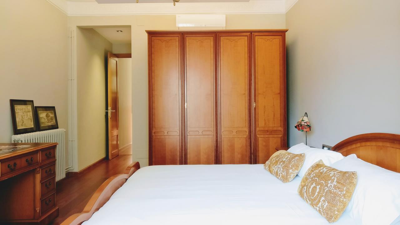 Bizflats Eixample Apartments Barcellona Esterno foto